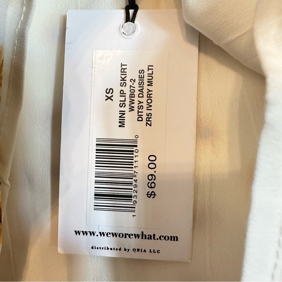 NWT WeWoreWhat mini slip skirt in daisy print women XS - Picture 7 of 11
